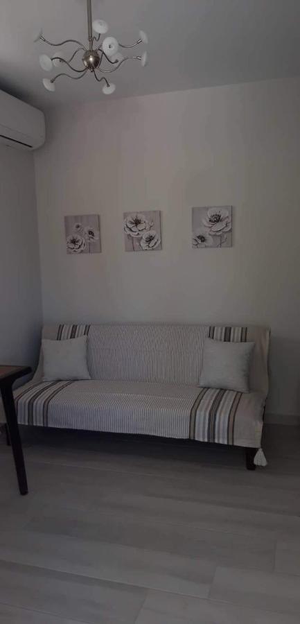 Nikiana Family Apartment Esterno foto